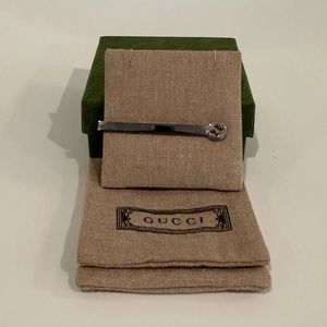 GUCCi Men’s Sterling Silver Interlocking G Tie Bar NEW
